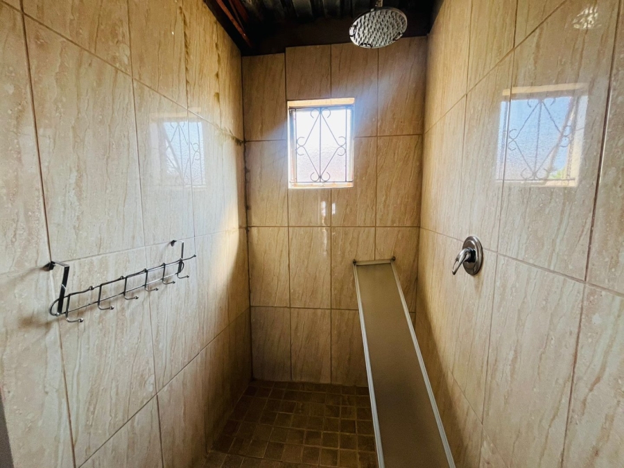 4 Bedroom Property for Sale in Motse Papiki Moilwa Free State